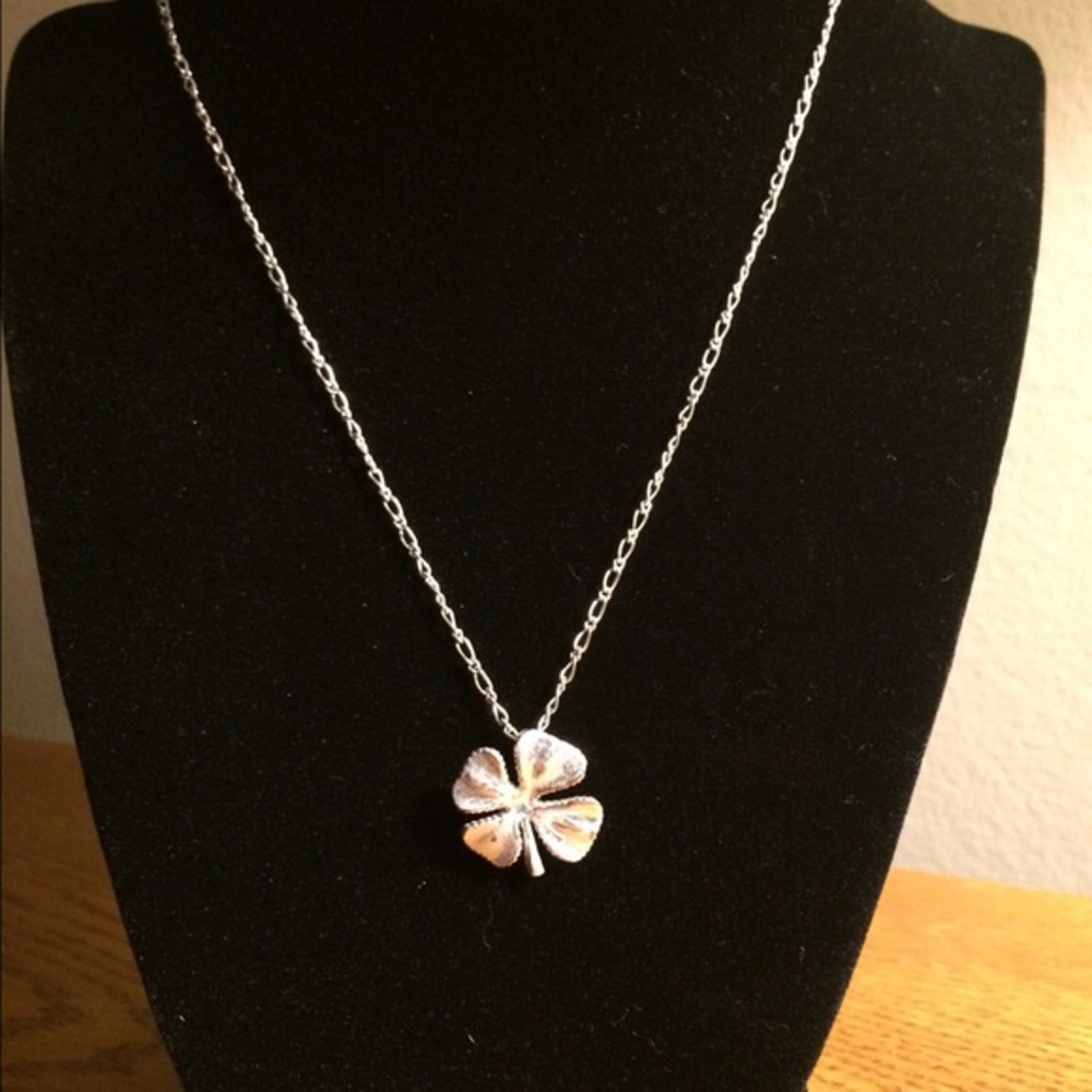 Lucky Brand Gold Clover Necklace - Picture 8 of 8